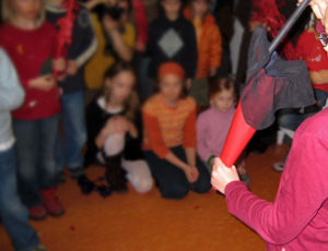 Zaubern vor Publikum steigert das Selbstvertrauen